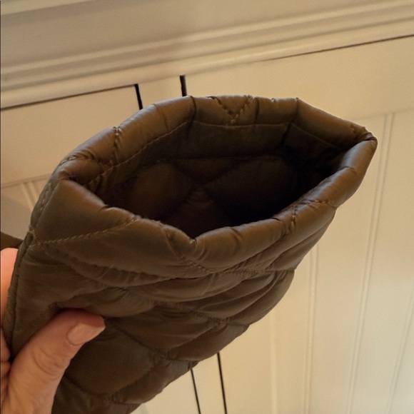 Athleta Quilted Jacket in Olive - Picture 6 of 6